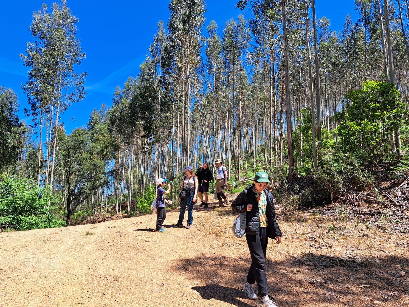 Groupe en balade lors du séjour Portugal